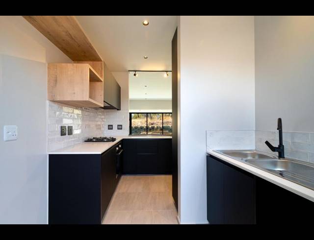 2 BEDROOM TOWNHOUSE FOR SALE IN SABLE HILLS